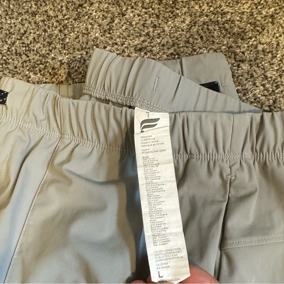 Fabletics The One Jogger. Large Used in good condition. - Picture 3 of 5